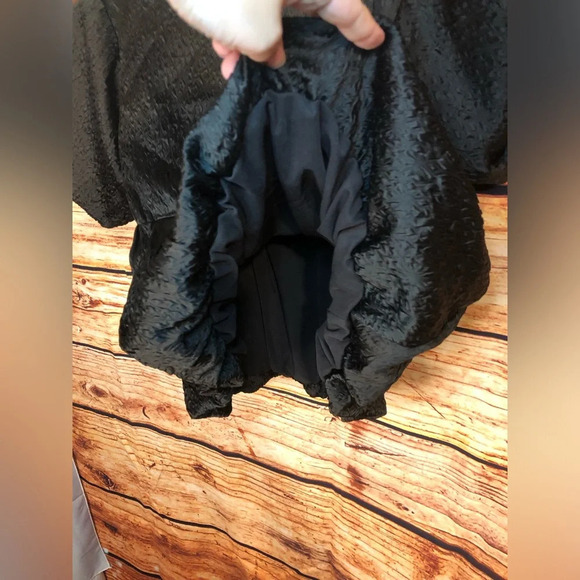 Black Top - Picture 16 of 16